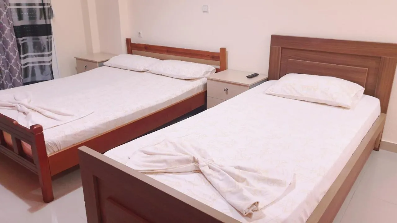 Marina Apartaments Himare 0*,