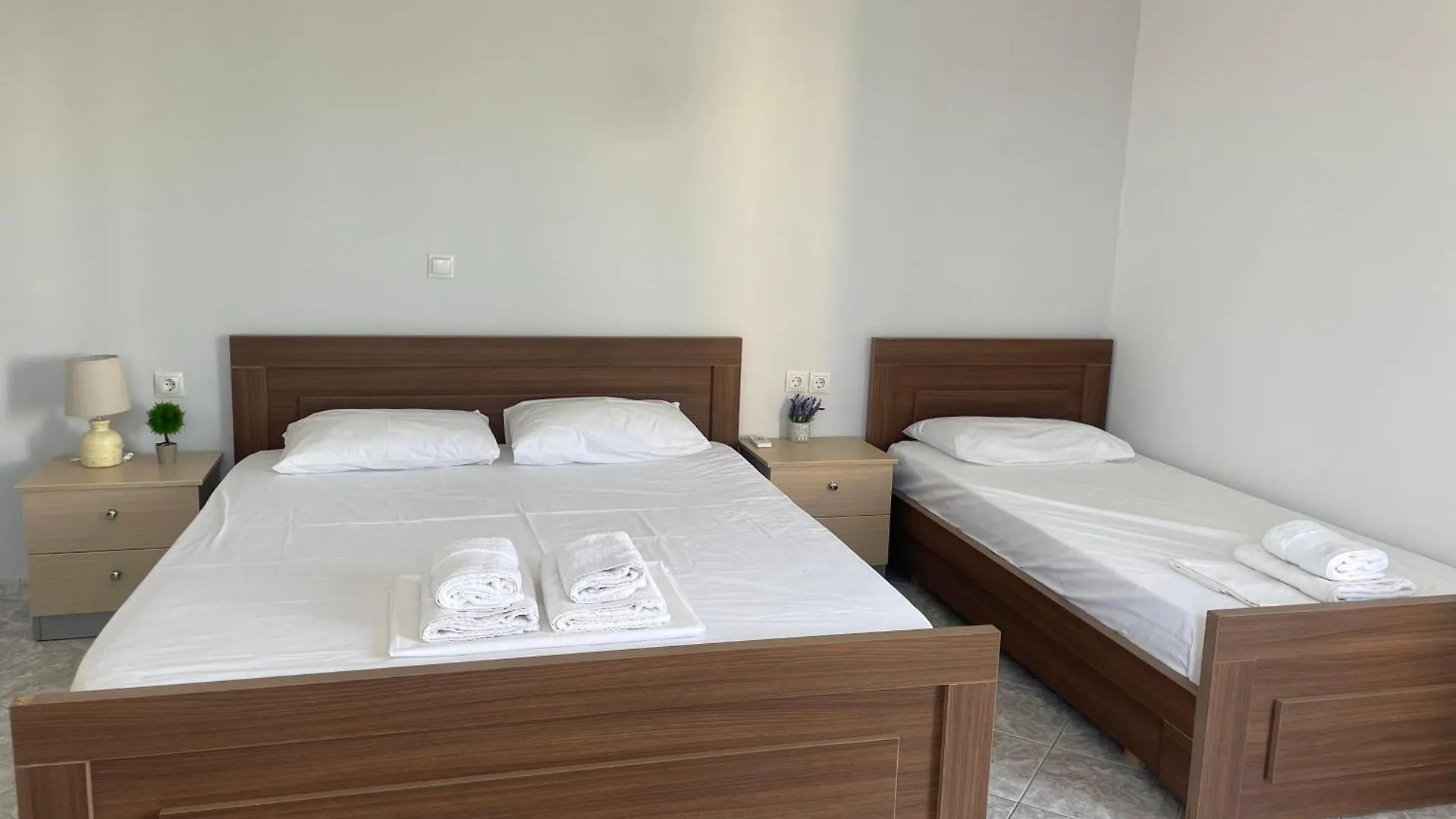 Marina Apartaments Himare 0*,